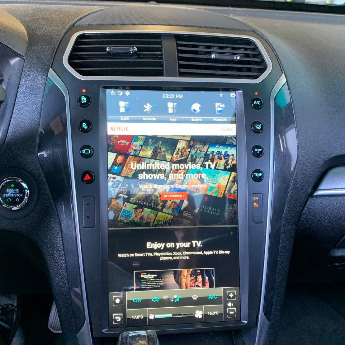 Tesla-style Carplay Screen for Ford Explorer