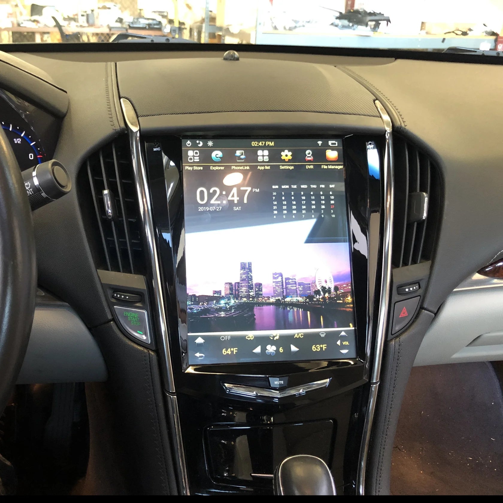 Cadillac CTS Tesla-style Carplay Screen