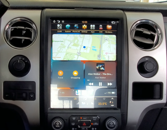 Ford F450 Tesla-style Carplay Screen