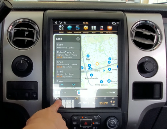 Ford F450 Tesla-style Carplay Screen