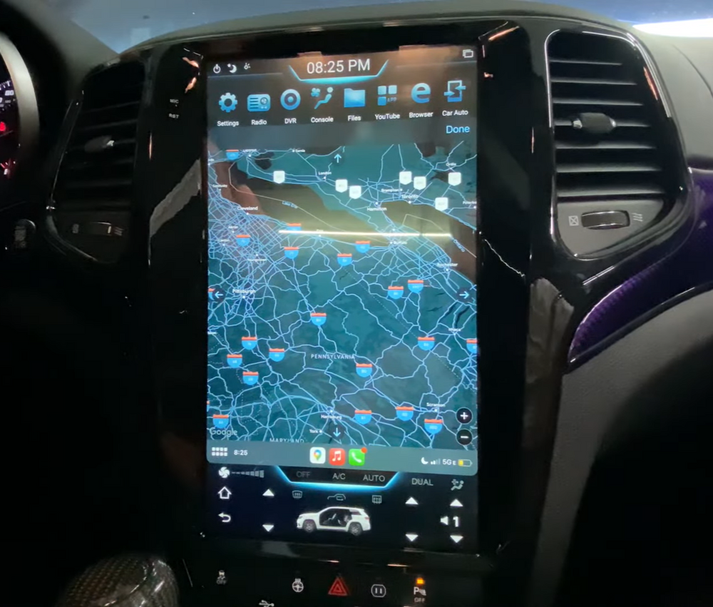 Jeep Grand Cherokee Tesla Screen