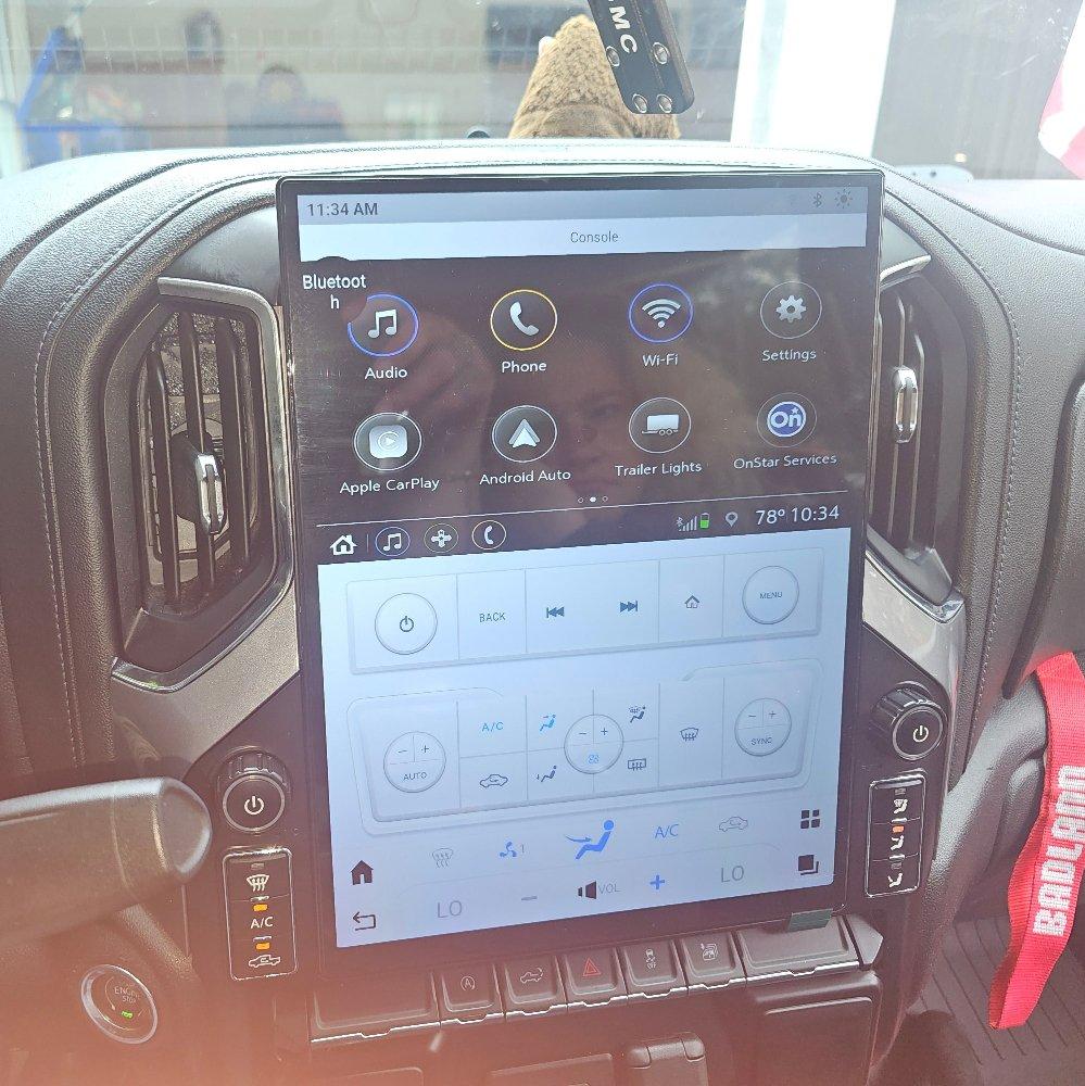 Touch Screen Radio - Chevrolet Silverado Tesla Screen
