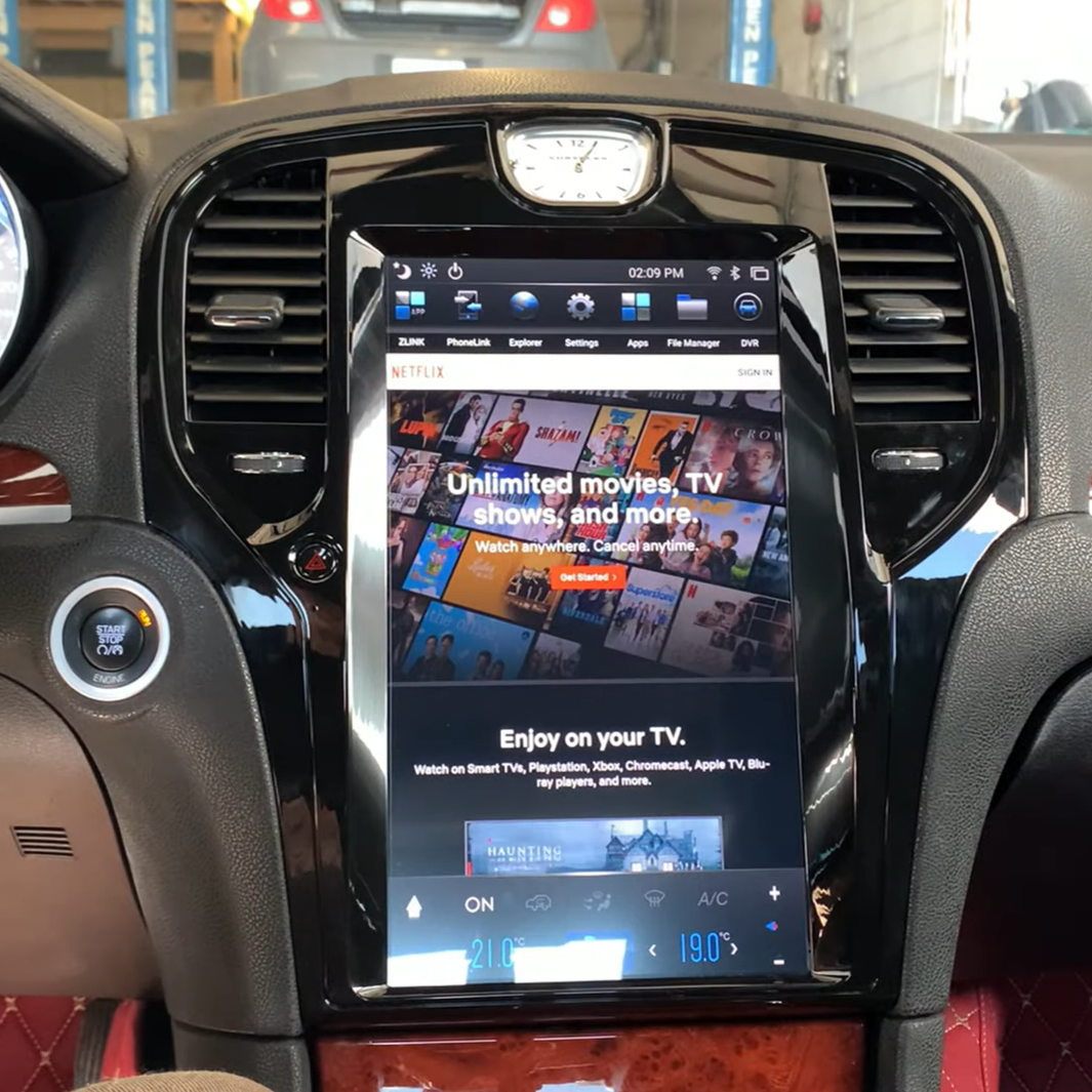 Chrysler 300C 2011-2022 | Tesla-style CarPlay Screen