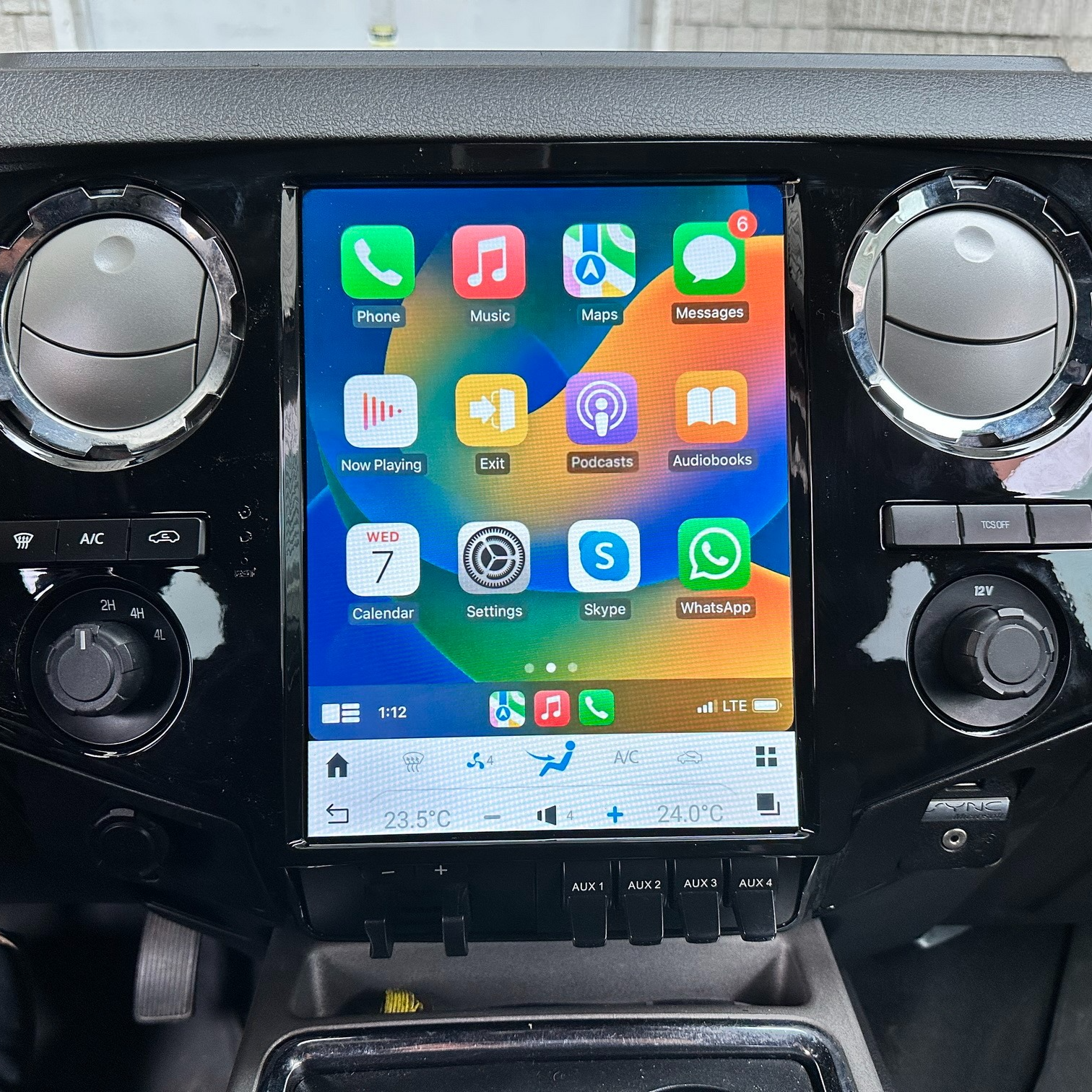 Ford F250 Tesla Screen 