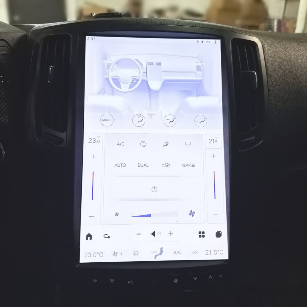 Infiniti G37 Tesla Screen