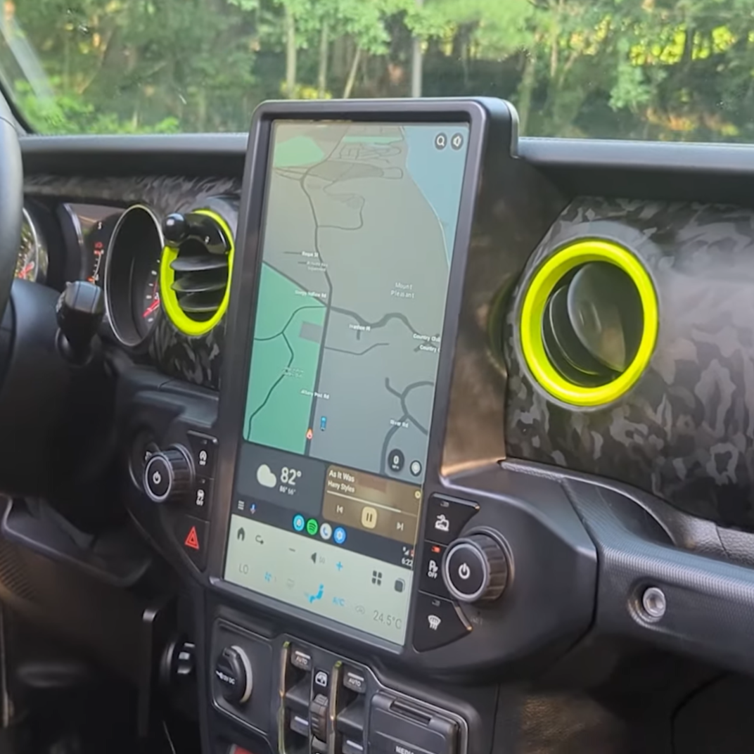 Jeep Wrangler Tesla Screen