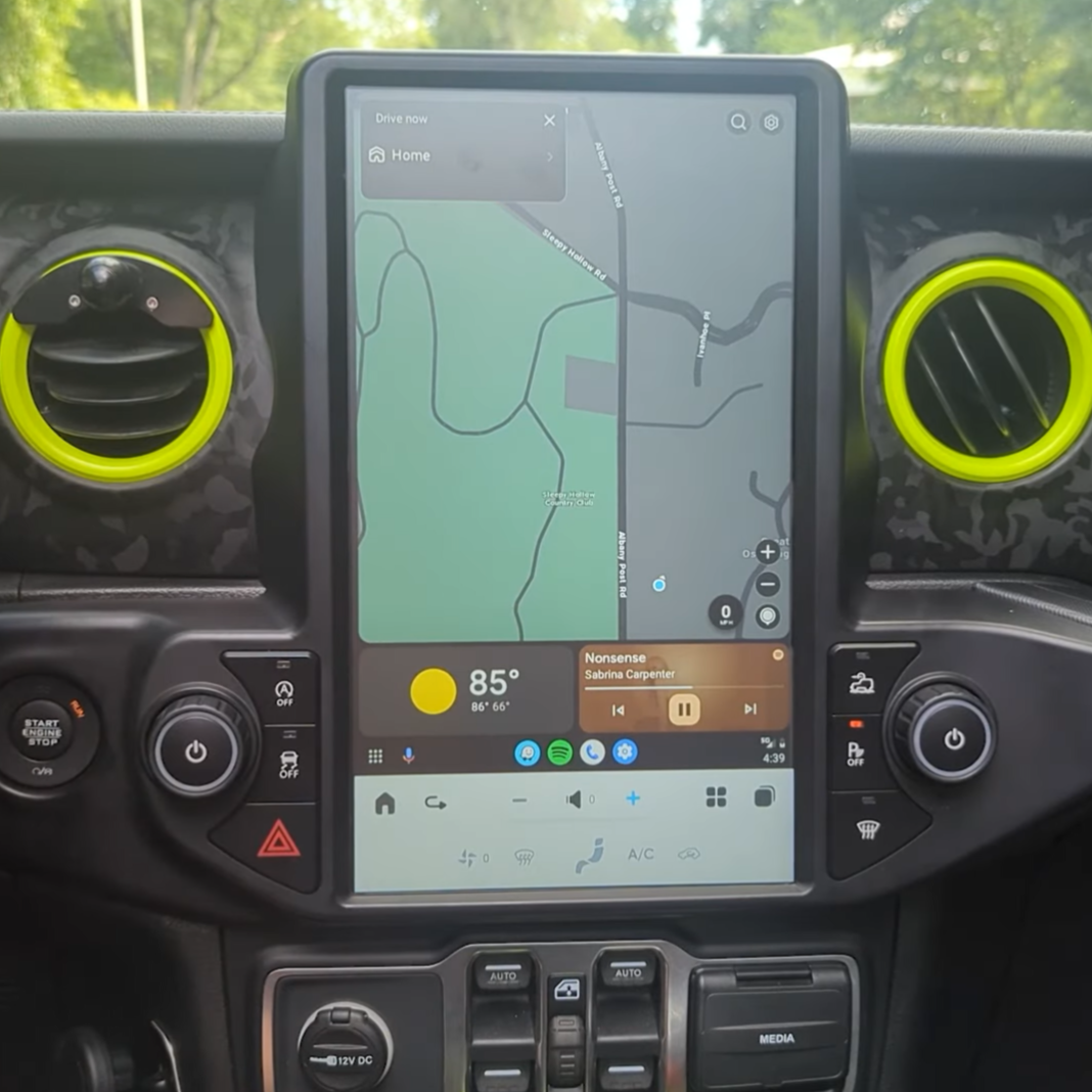 Jeep Wrangler Tesla Screen