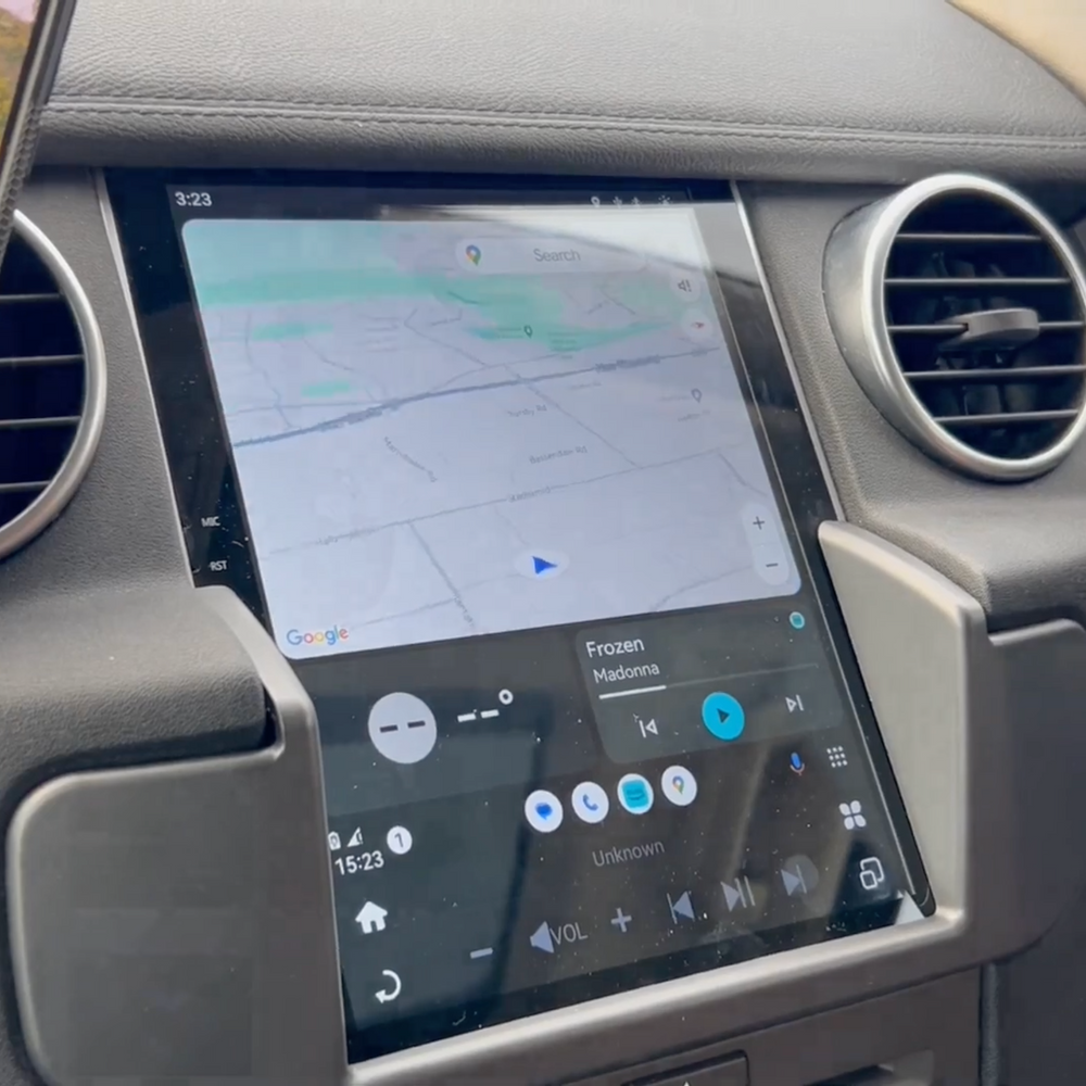 Land Rover Discovery 4 Tesla-style Screen