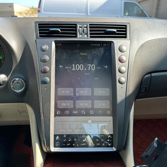 Lexus GS Tesla Screen