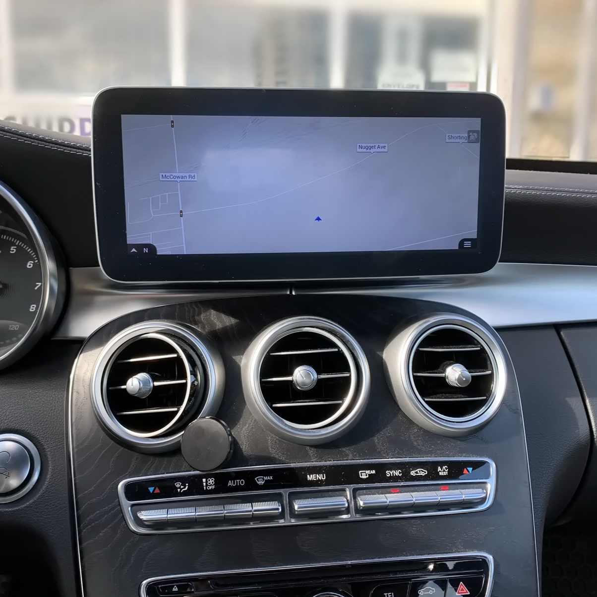 Mercedes GLC Apple Carplay & Android Auto Screen