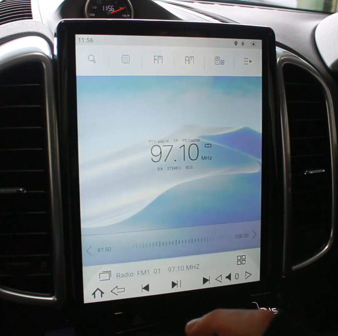 Porsche Cayenne Tesla Screen