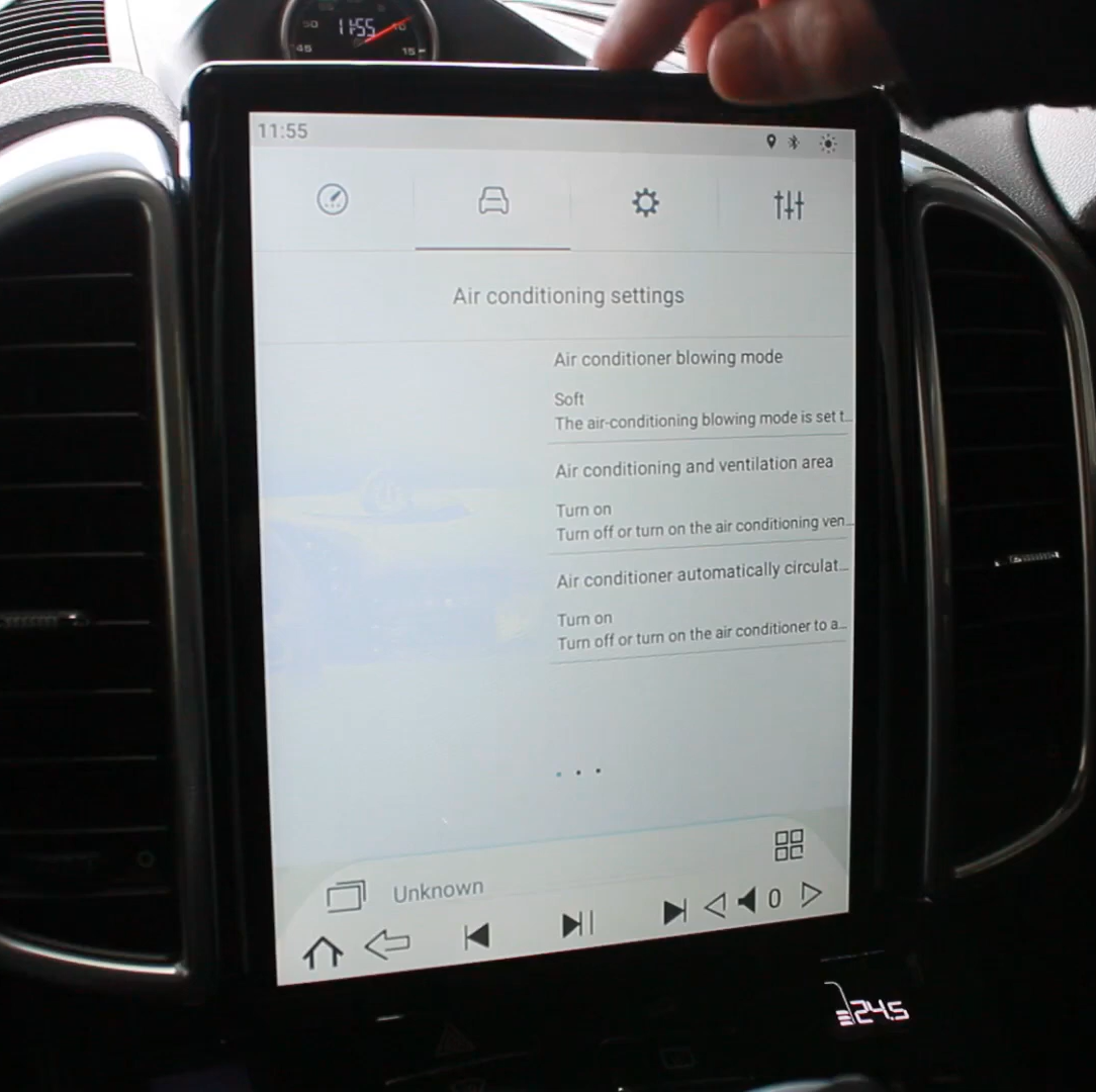 Porsche Cayenne Tesla Screen