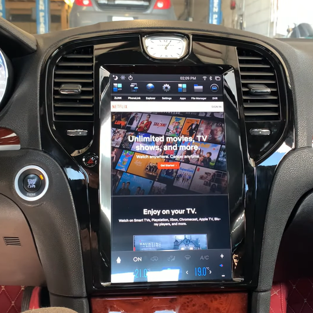 Chrysler 300C 2011-2022 | Tesla-style Apple Carplay Screen