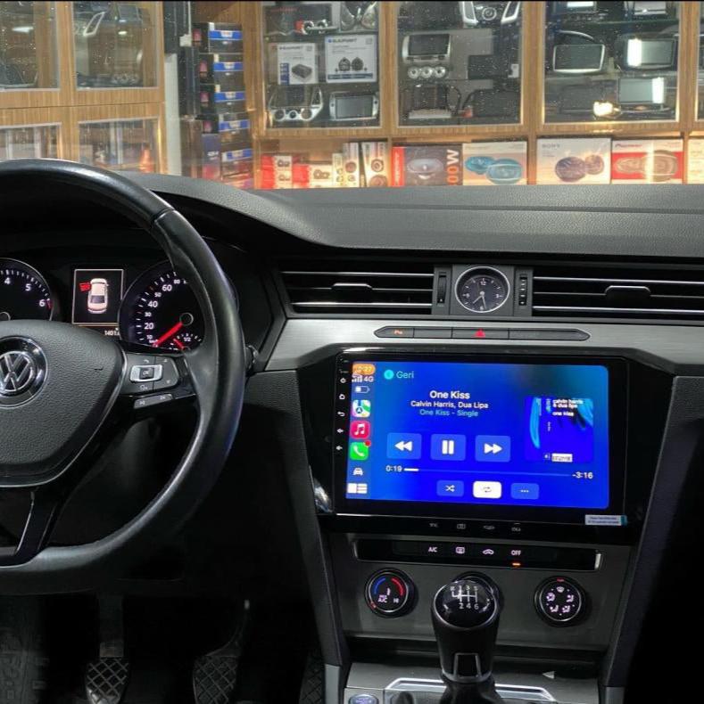 Volkswagen Passat Apple Carplay & Android Auto Screen