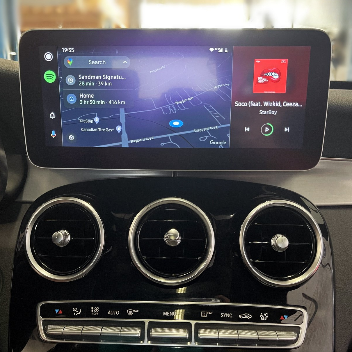 Mercedes GLC Apple Carplay & Android Auto Screen