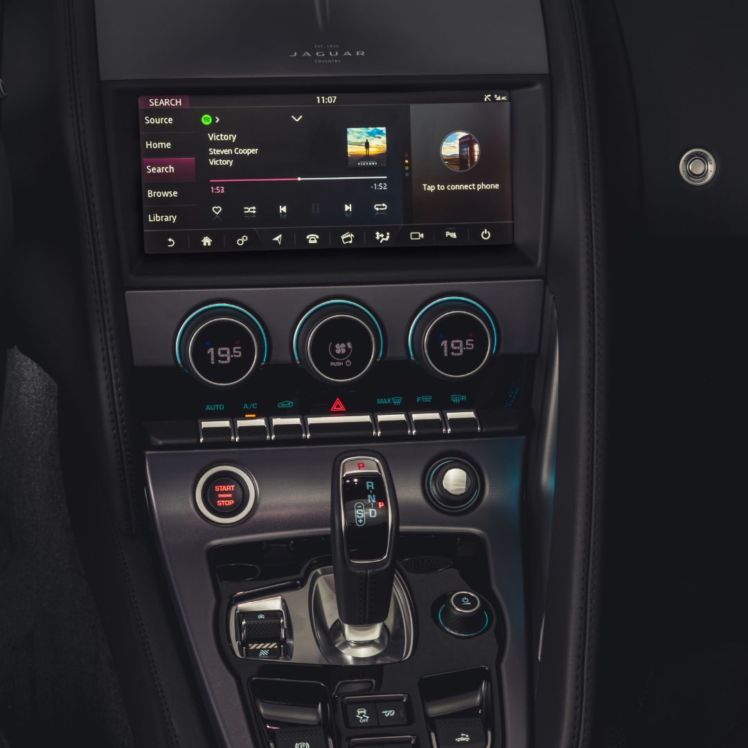 Jaguar F-Type Apple Carplay & Android Auto Screen