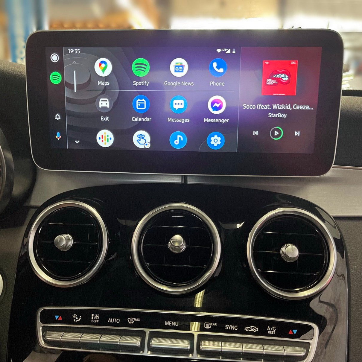 Mercedes GLC Apple Carplay & Android Auto Screen