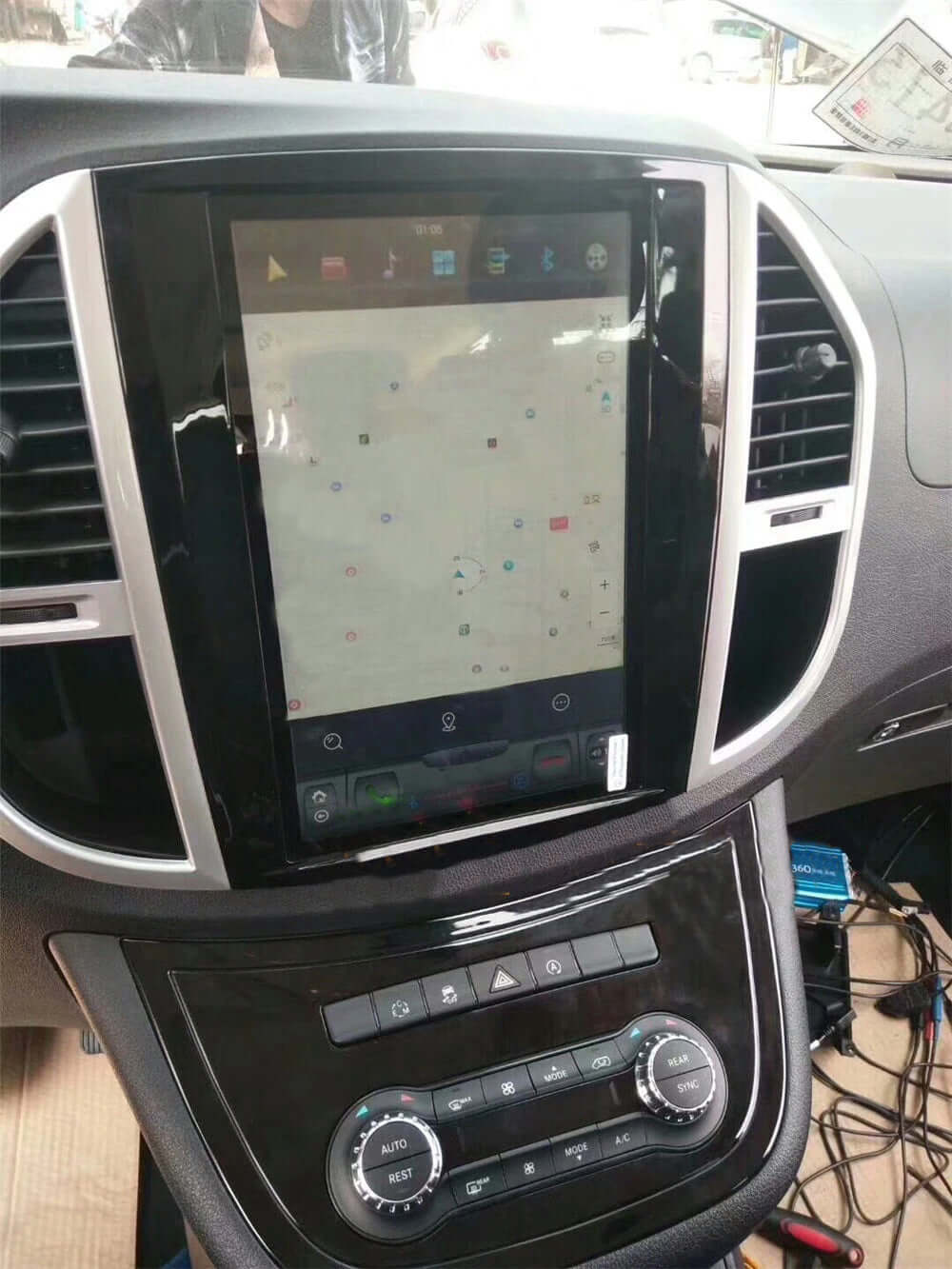 Tesla-style Carplay Screen for Mercedes Benz Vito